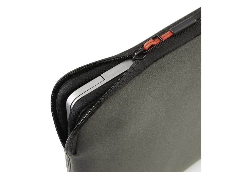 Pipetto Classic Fit Sleeve for MacBook Pro 14/Air 13.6 - Green