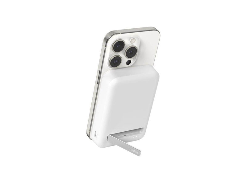 Belkin BoostCharge Pro wireless power bank - magnetic with Qi2 - magnetic 24 pin USB-C - 15 Watt