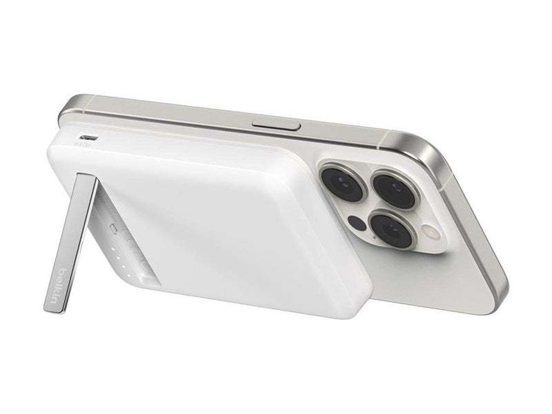 Belkin wireless power bank - magnetic with Qi2 - 24 pin USB-C - 15 Watt