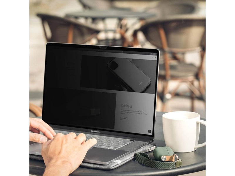 Moshi Umbra Privacy Screen Protector for MacBook Pro 16" M1