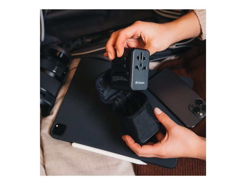 Verbatim UTA-05 power adapter - GaN III universal - 2 x USB-C 2 x USB - 65 Watt