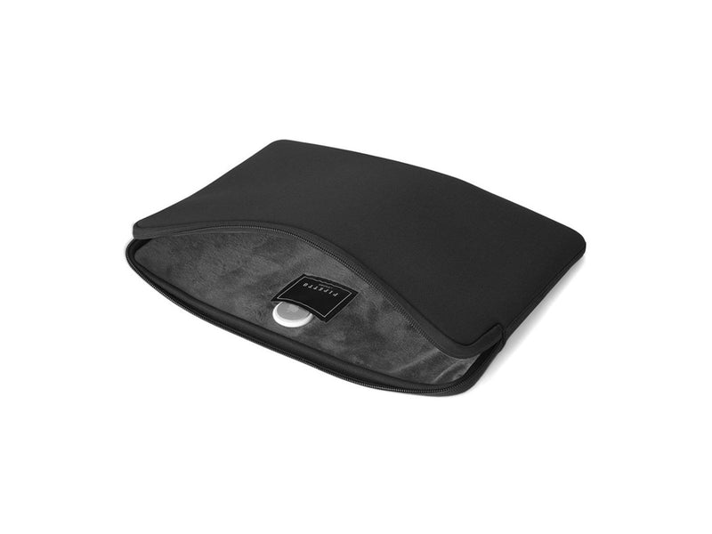 Pipetto Classic Fit Sleeve for MacBook Pro 14/Air 13.6 - Black