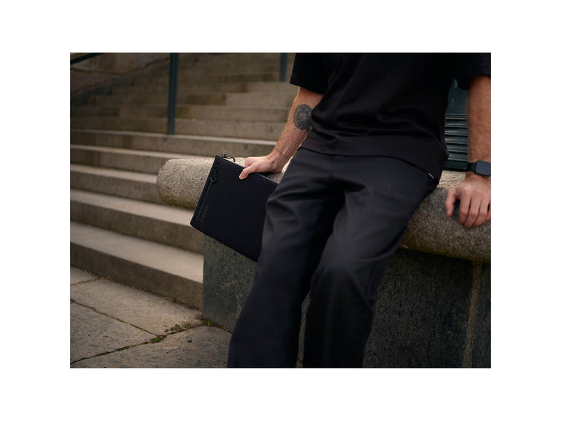 Golla Metro Hülle für Laptop 13" | Schwarz