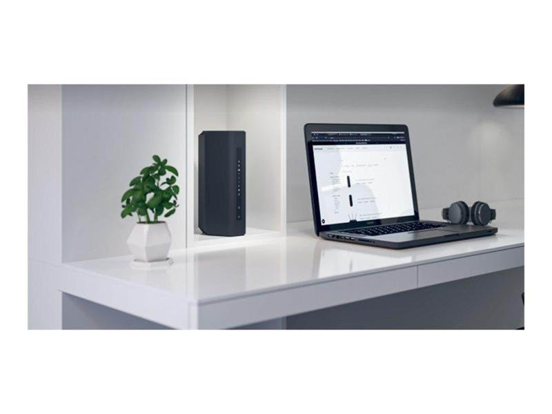 Netgear Nighthawk RS200 - wireless router - Wi-Fi 7 - desktop - Wireless router 802.11a/b/g/n/ac/ax/be (Wi-Fi 7)