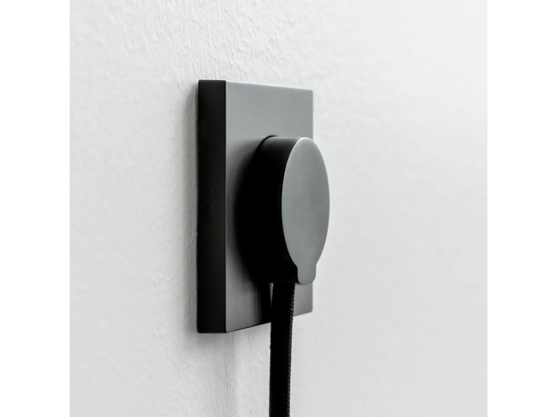 norm Schuko plug, matt black