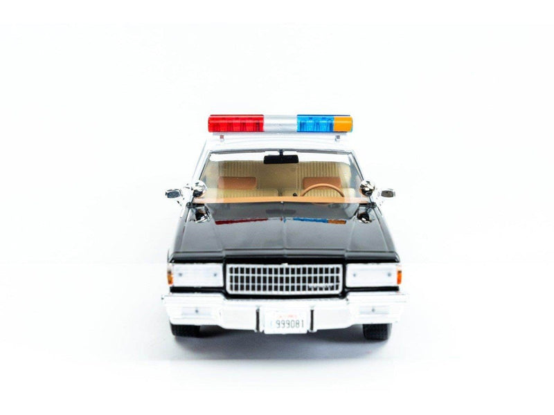 Greenlight 1/18 Artisan Collection - Terminator 2 (1991) - 1987 Cheverolet Caprice with Android