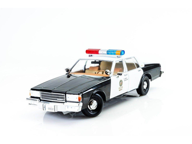 Greenlight 1/18 Artisan Collection - Terminator 2 (1991) - 1987 Cheverolet Caprice with Android