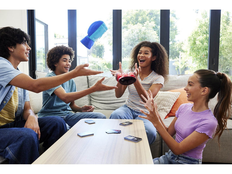 Mattel Games Rock ‘Em Sock ‘Em Robots Fight Cards