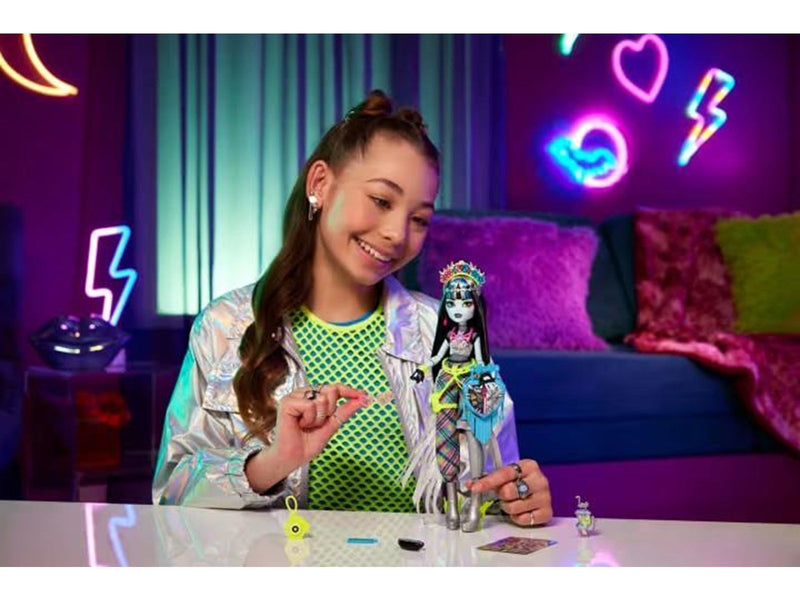 Monster High Monster Fest Frankie Stein Fashion Doll