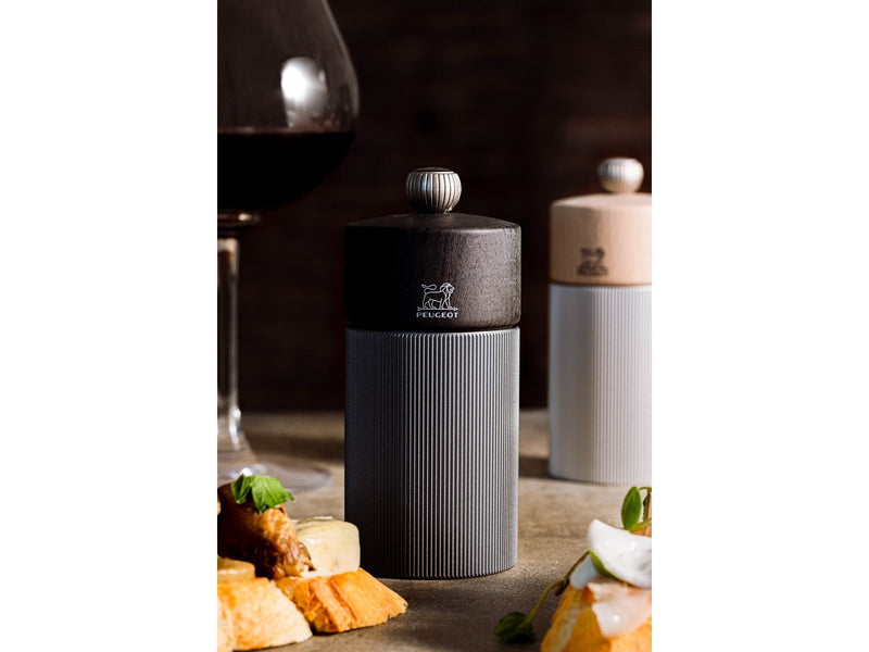Peugeot Line Aluminum Carbon salt grinder 12cm