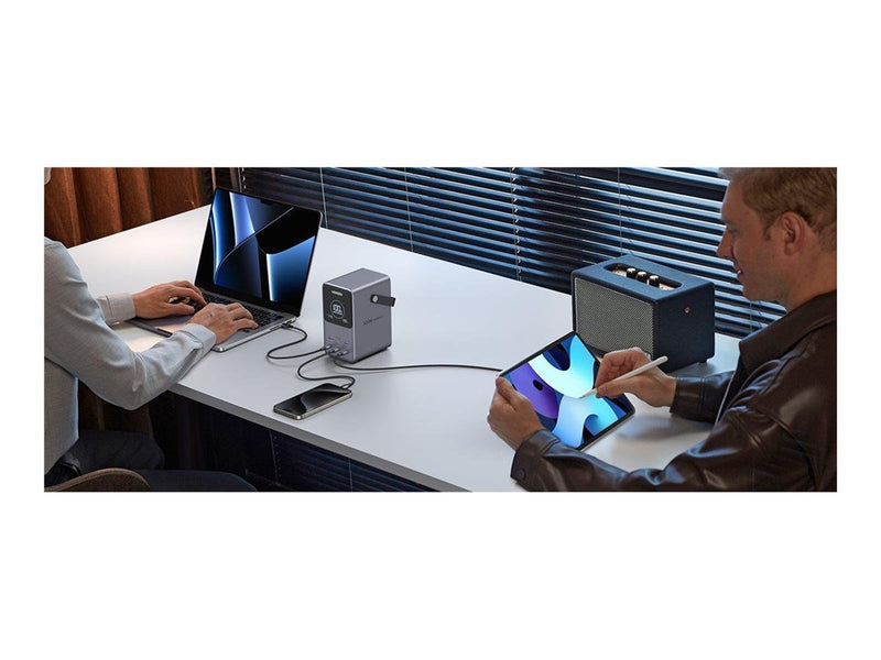 UGREEN 48000mAh 300W Fast Charging Power Bank Powerbank (Akku) - silber