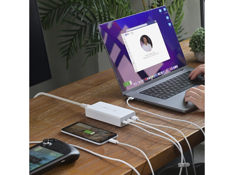 j5create 185W GaN 3-Port Charger