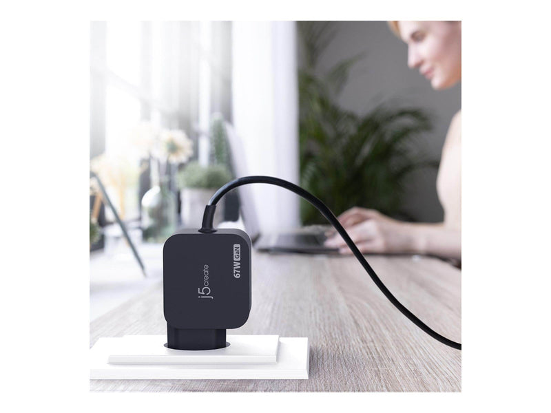 j5create 67W GaN PD USB-C Charger (with 6 DC Connector)