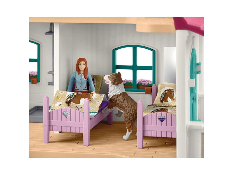 Schleich Lakeside Country House and Stable