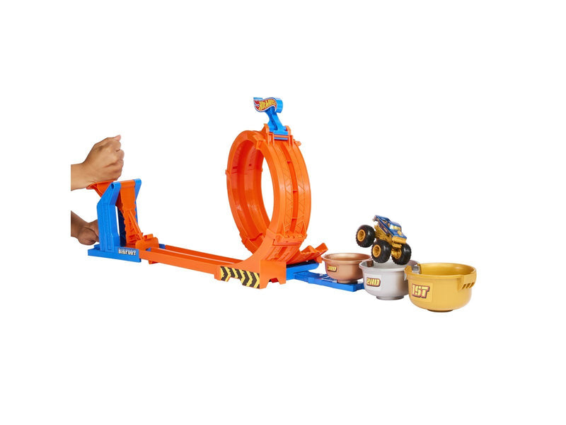 Hot Wheels Monster Trucks Loop & Flip Trophy Challenge Playset