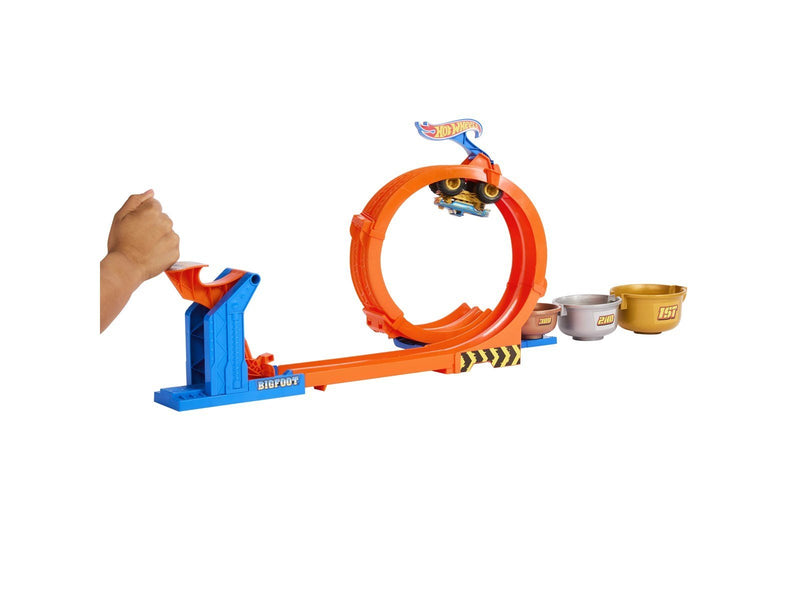 Hot Wheels Monster Trucks Loop & Flip Trophy Challenge Playset