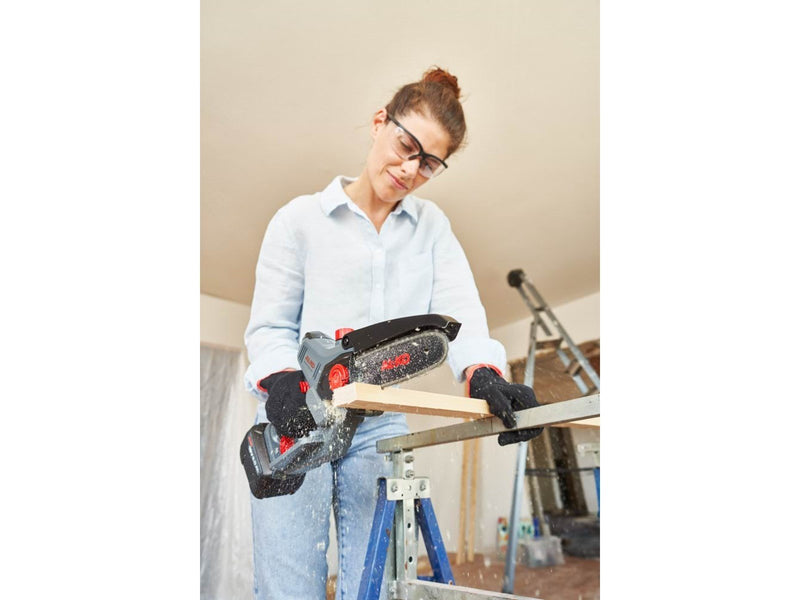 AL-KO Mini chainsaw CSM 1815 w/battery and charger incl. transport box oil container
