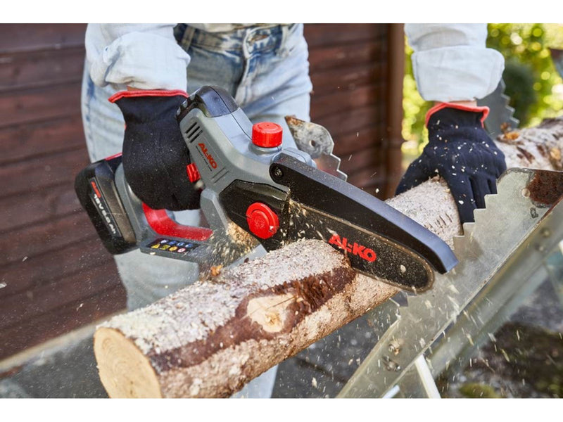 AL-KO Mini chainsaw CSM 1815 w/battery and charger incl. transport box oil container