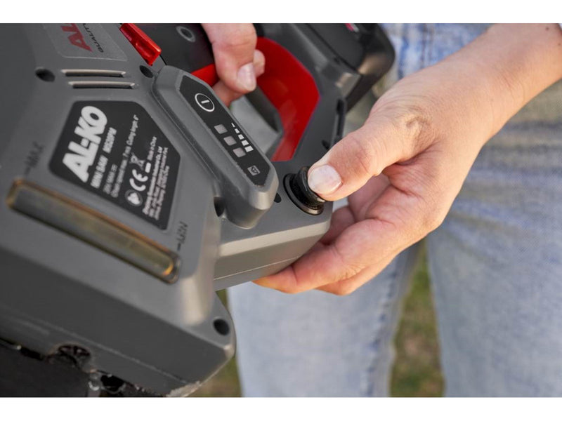 AL-KO Mini chainsaw CSM 1815 w/battery and charger incl. transport box oil container