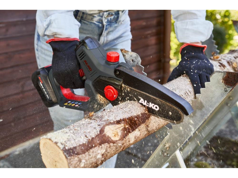 AL-KO Mini chainsaw CSM 1815 w/battery and charger incl. transport box oil container