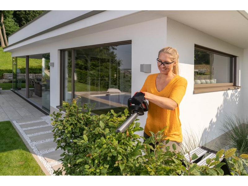 AL-KO Hedge trimmer HT 1845 w/ battery and charger