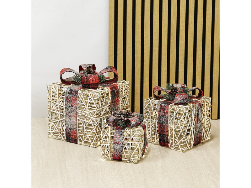 NORDIC WINTER Christmas gifts w/lights - set of 3 pcs - red