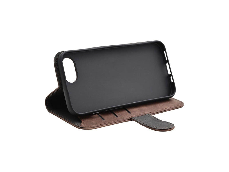 GEAR Wallet iPhone 16E Classic 3 Card MagSerie Brown