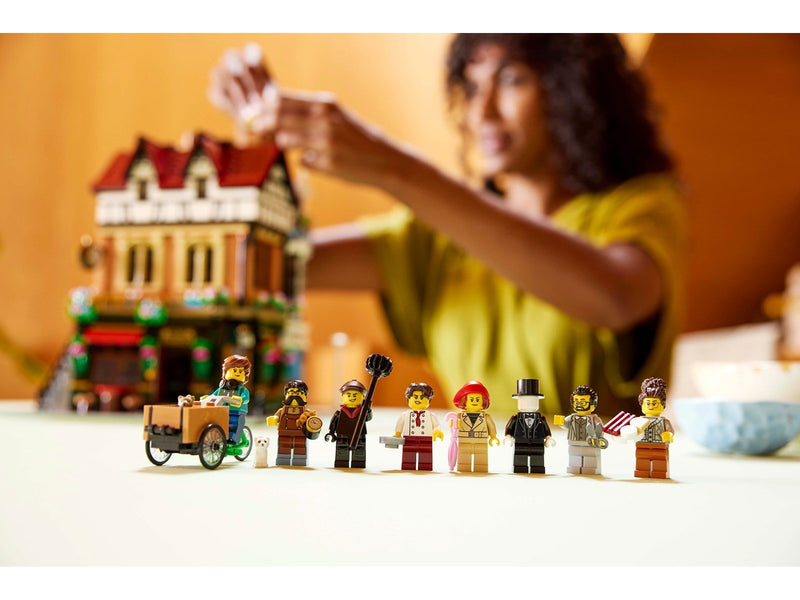 LEGO Icons 10350 Eckhaus im Tudorstil