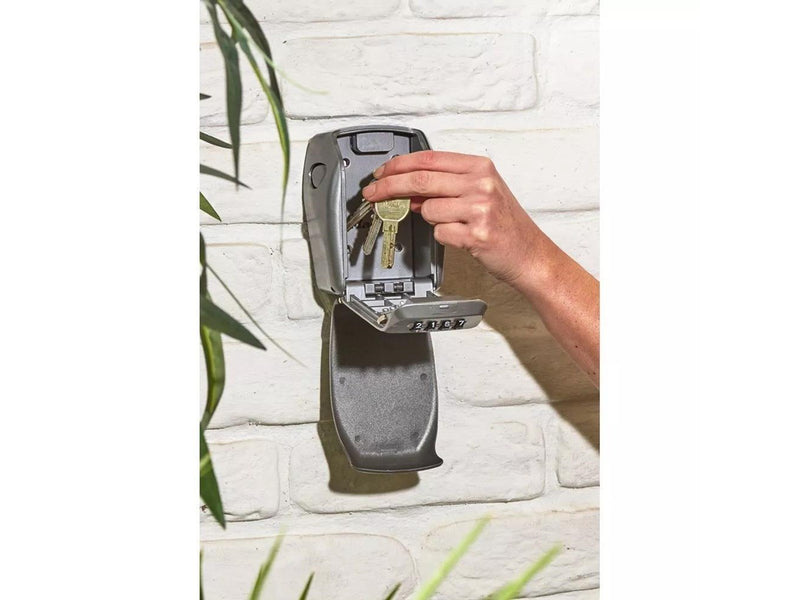 Master Lock Reinforced Combination Key Safe
