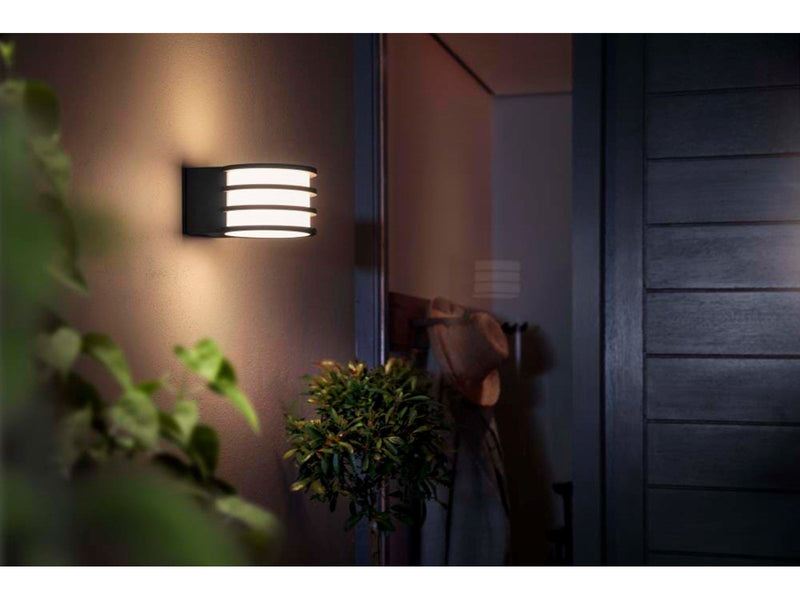 Philips Hue Outdoor Lucca Wandleuchte