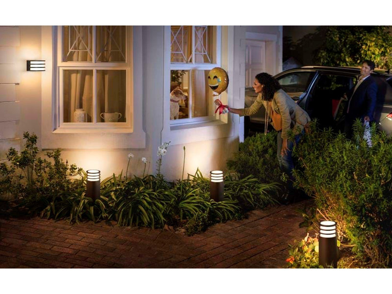 Philips Hue Outdoor Lucca Wandleuchte