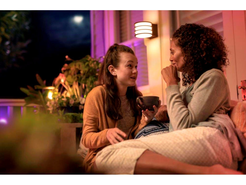 Philips Hue Outdoor Lucca Hohe Sockelleuchte