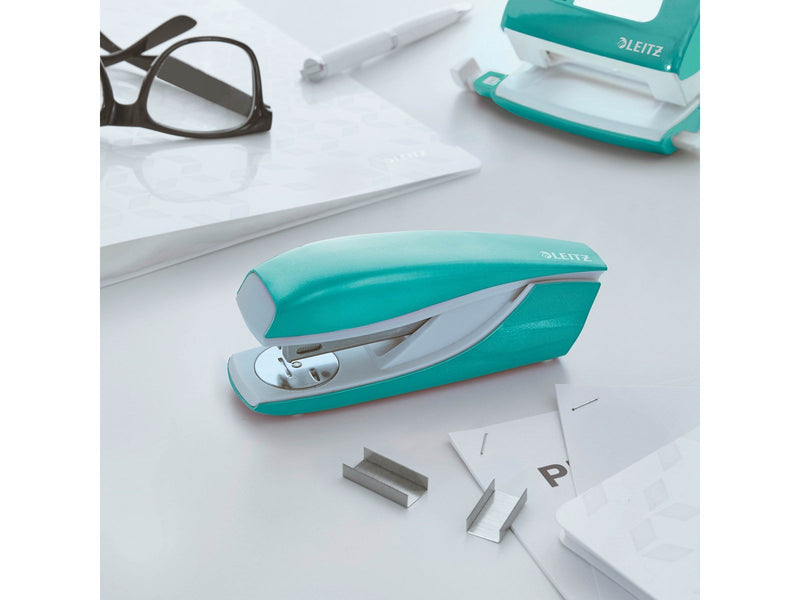 Leitz  NeXXt WOW Büroheftgerät (Metall) Eisblau