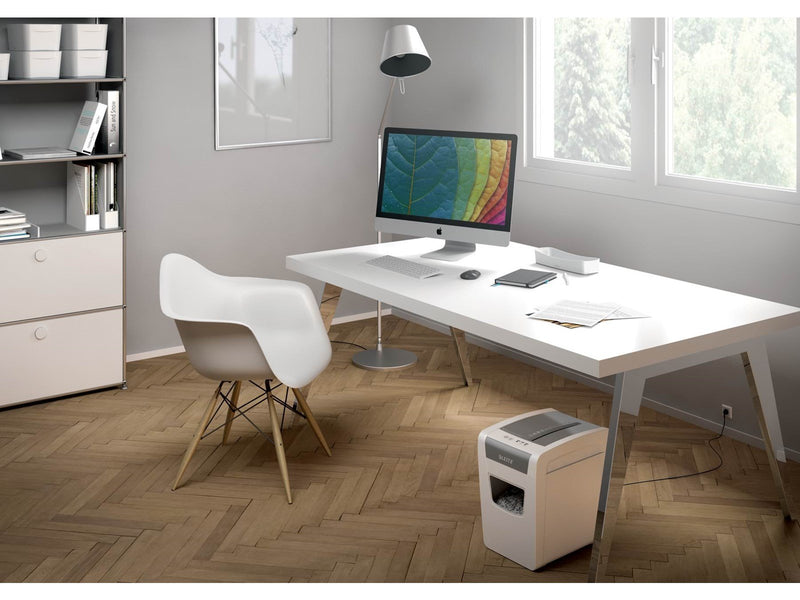 Leitz IQ Slim Home Office P4 - shredder