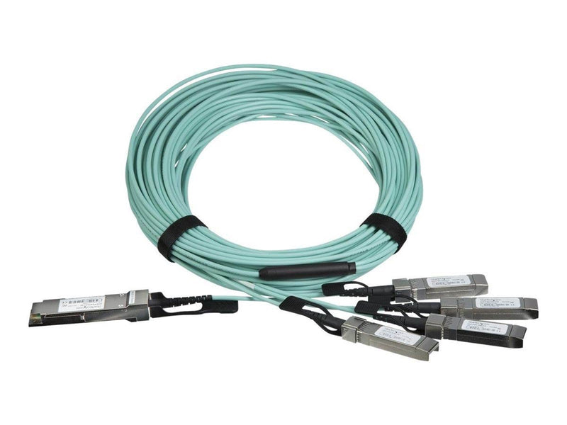 StarTech.com Cisco QSFP-4X10G-AOC10M Compatible QSFP+ Breakout Cable - 15 m - breakout cable - 15 m - black - Schwarz - 15 meter