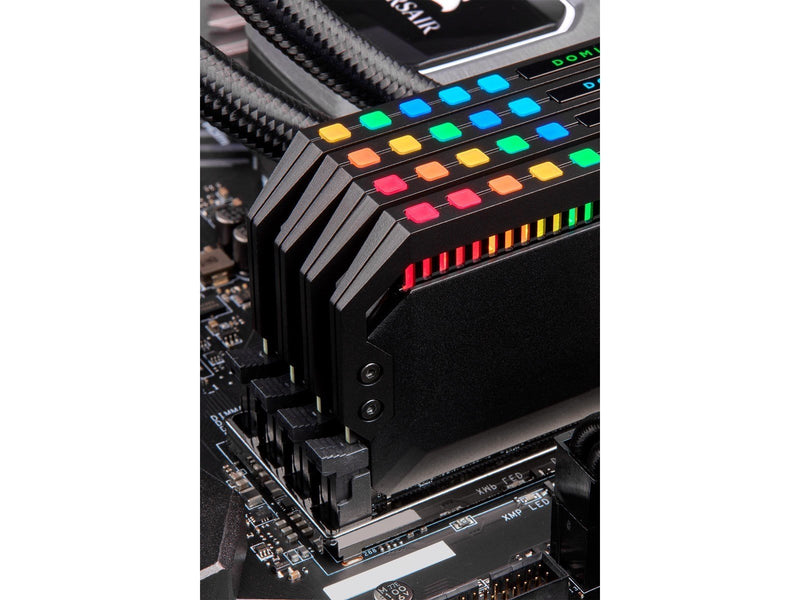 Corsair Dominator Platinum RGB DDR4-3600 - 32GB - CL18 - Quad Channel (4 pcs) - Intel XMP - Schwarz mit RGB