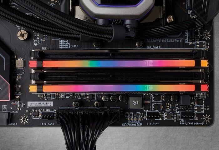 Corsair Vengeance RGB PRO schwarz DIMM Kit 16GB, DDR4-3200, CL16-18-18-36