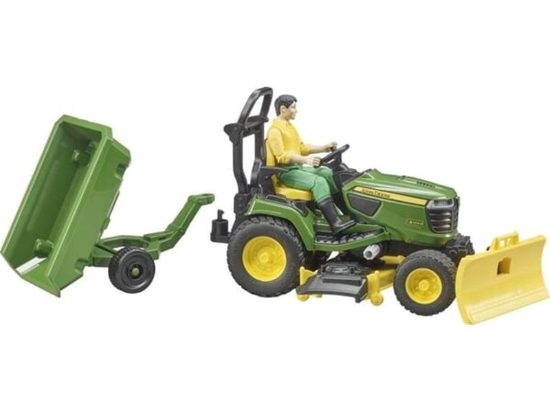Bruder Bworld John Deere Lawn Tractor with trailer and gardener