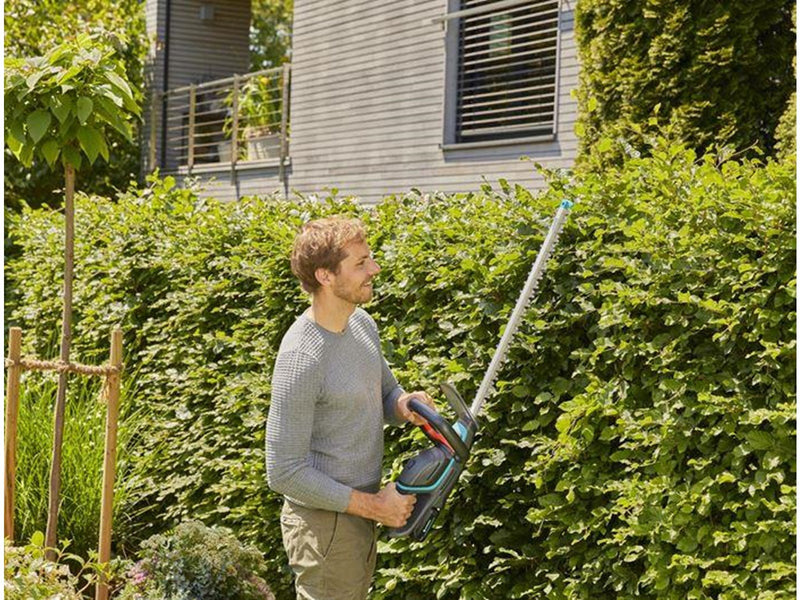 Gardena Battery Hedge Trimmer ComfortCut 60/18V P4AReady-To-Use Set