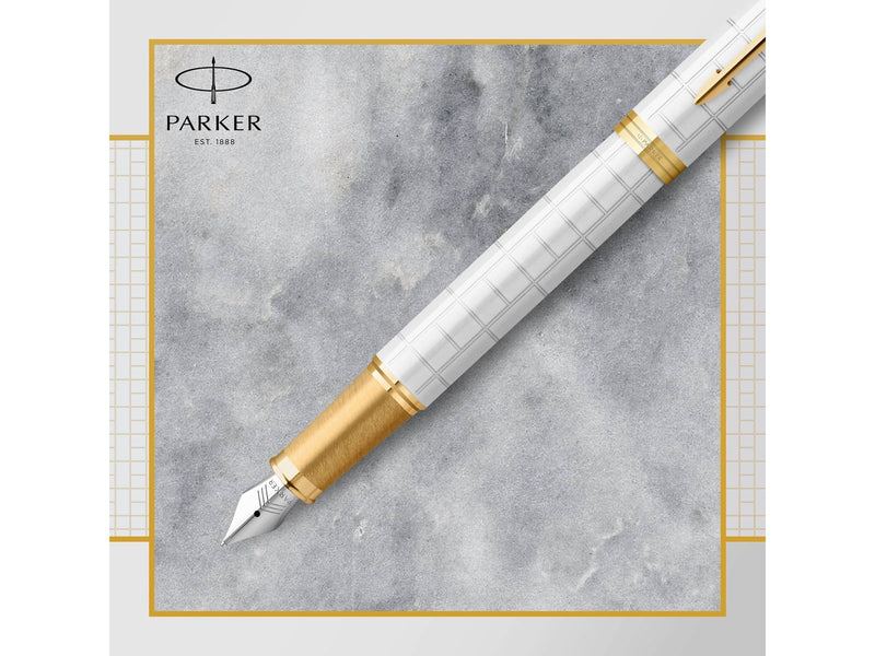 Parker IM Füller | Perlfarbene Premium-Lackierung mit goldenen Zierteilen | Füllfederhalter mit feiner Feder und blauer Tinte |