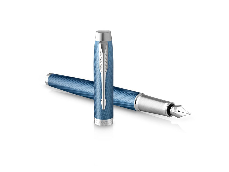 Parker IM Füller | Blaugraue Premium-Lackierung mit Chromverzierung | Füllfederhalter mit feiner Feder und blauer Tinte | Gesche