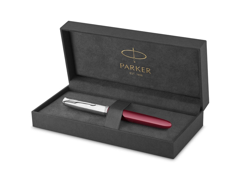 Parker 51 Füller | Burgunderroter Schaft mit Chromfarbenen Zierteilen | Füllfederhalter mit feiner Feder und Schwarzer Tintenpat