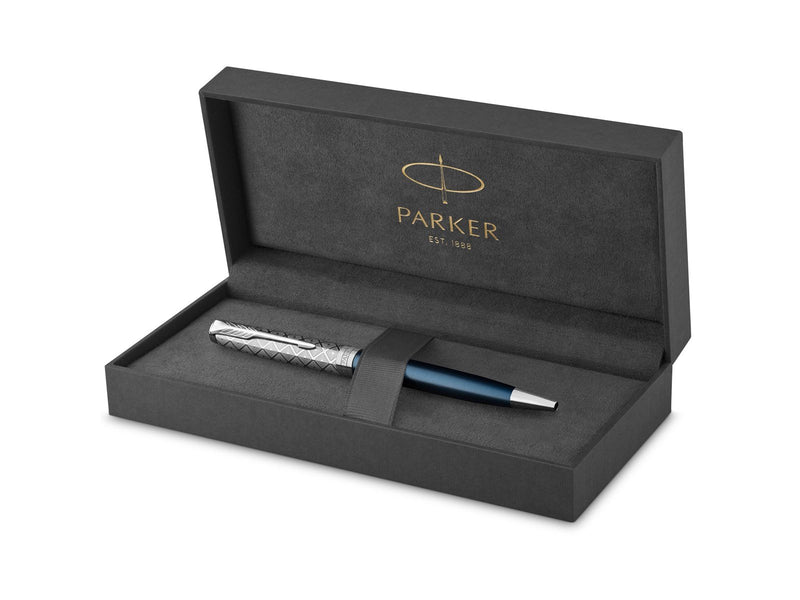 Parker Sonnet Kugelschreiber | Premium Metal & Blue Satinierung mit Chromverkleidung | Medium Spitze mit schwarzer Tinte Nachfül