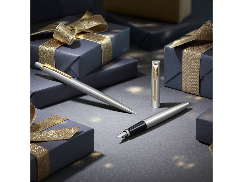 Parker Jotter Duo-Geschenkset mit Kugelschreiber und Füller | Edelstahl mit Goldzierteilen | Nachfüllmine und -patronen mit blau