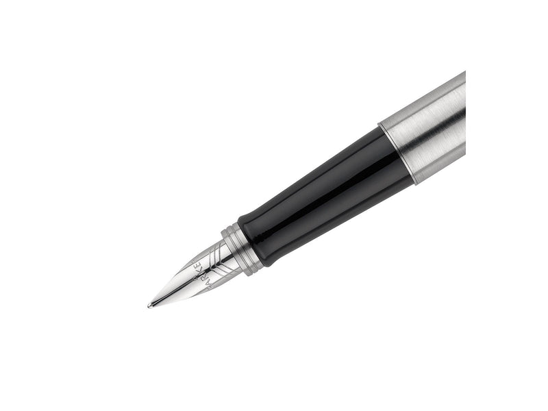 Parker Jotter Füller | Edelstahlschaft mit Chromzierteilen | Füllfederhalter mit mittlerer Feder | blaue Tinte | Geschenkbox