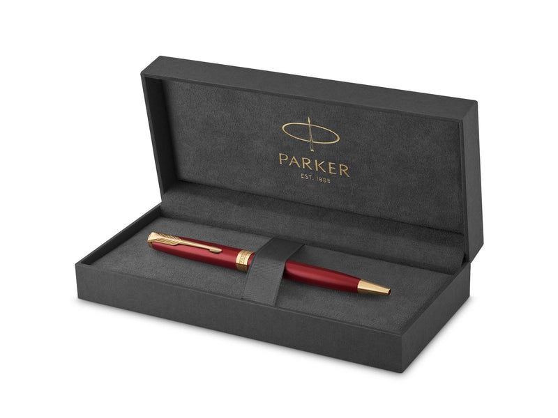 Parker Sonnet Kugelschreiber | Rote Lackierung mit Goldzierteilen | Mittlere Spitze | schwarze Tinte | Geschenkbox