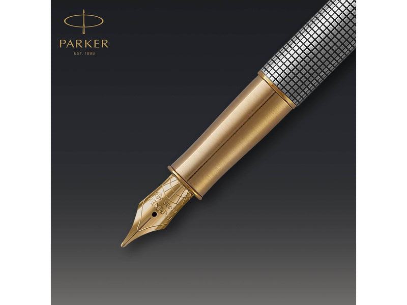 Parker Sonnet Füller | Chiselled Silver mit Goldzierteilen | Füllfederhalter mit 18K-Gold-Feder (F) | Geschenkbox