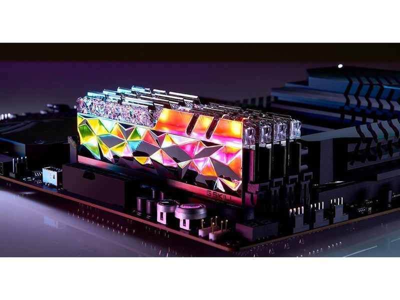 G.Skill Trident Z Royal Elite DDR4-4000 - 32GB - CL18 - Dual Channel (2 pcs) - Intel XMP - Silber mit RGB