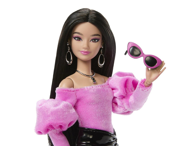 Barbie JJN76 doll