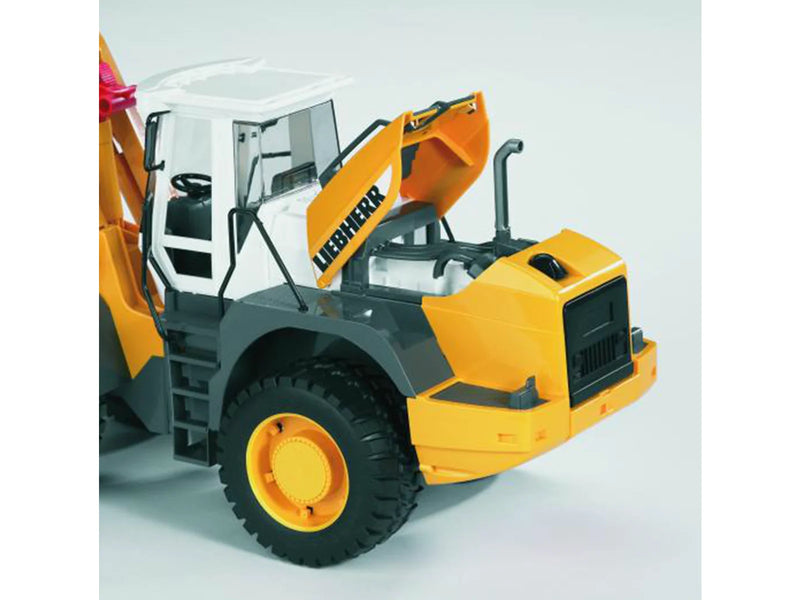 Bruder Liebherr Articulated road loader L574